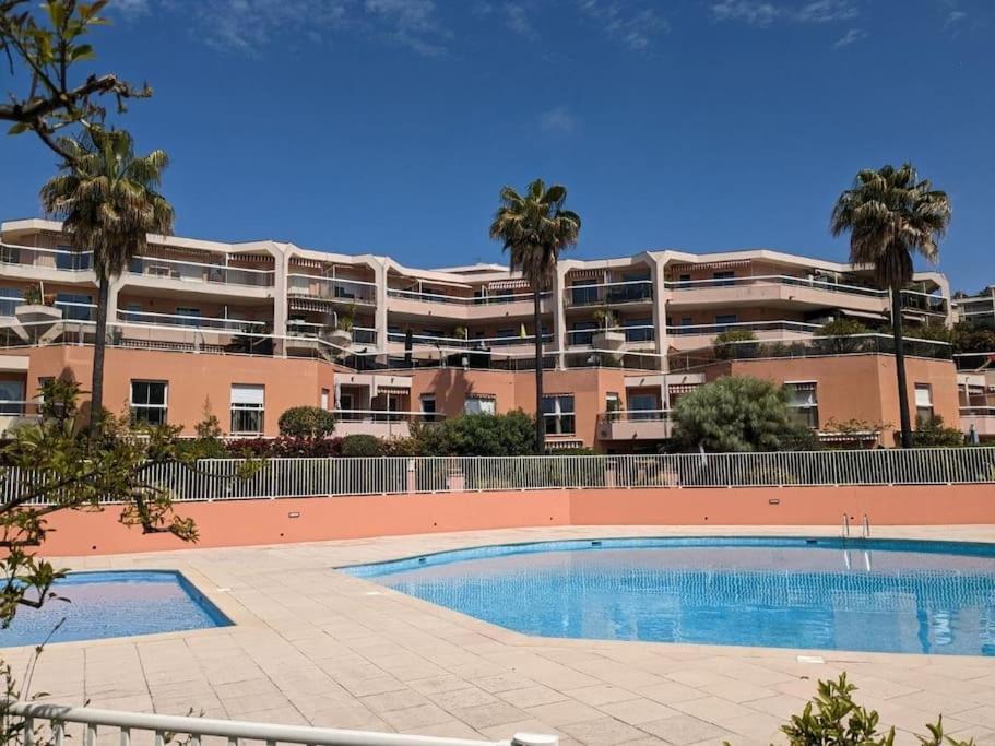 Appartement Vue Mer Sur Les Hauteurs De Nice Eksteriør billede