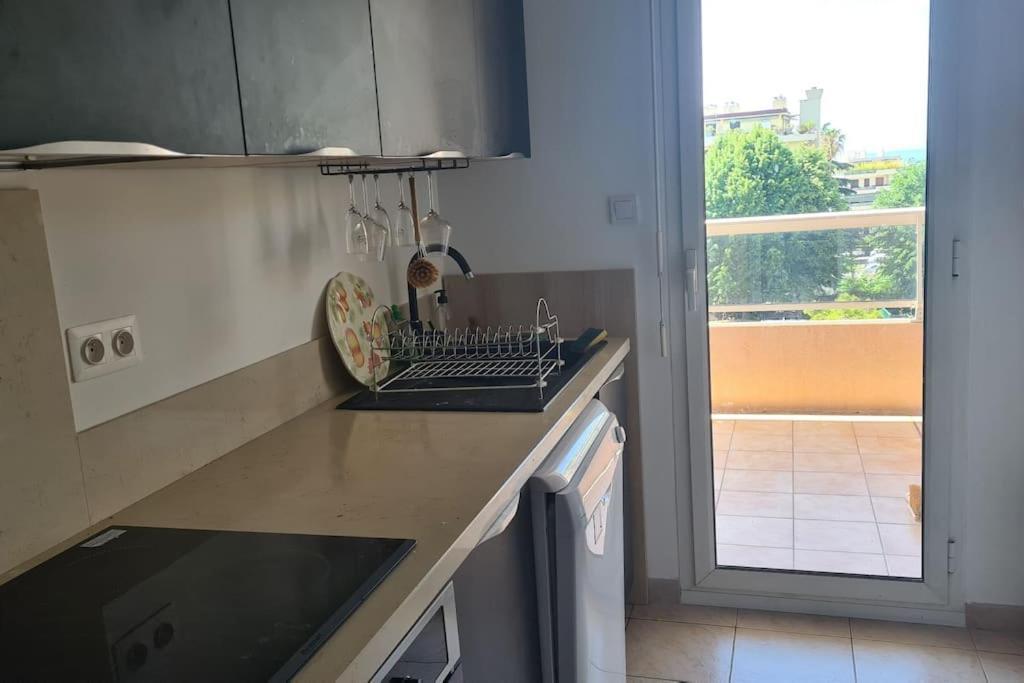 Appartement Vue Mer Sur Les Hauteurs De Nice Eksteriør billede